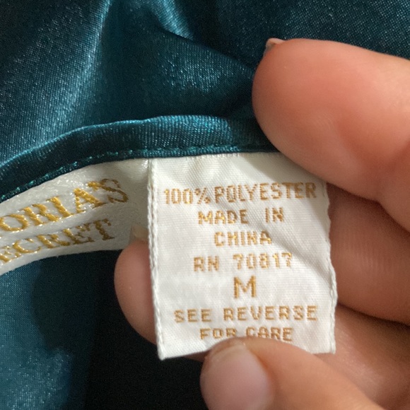 Vtg Victoria's Secret Gold Label Forest Green Floral Embroidered Top size M - Picture 8 of 8